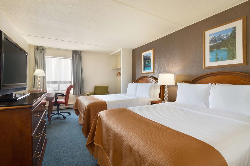 Travelodge Calgary Macleod Trail מראה חיצוני תמונה